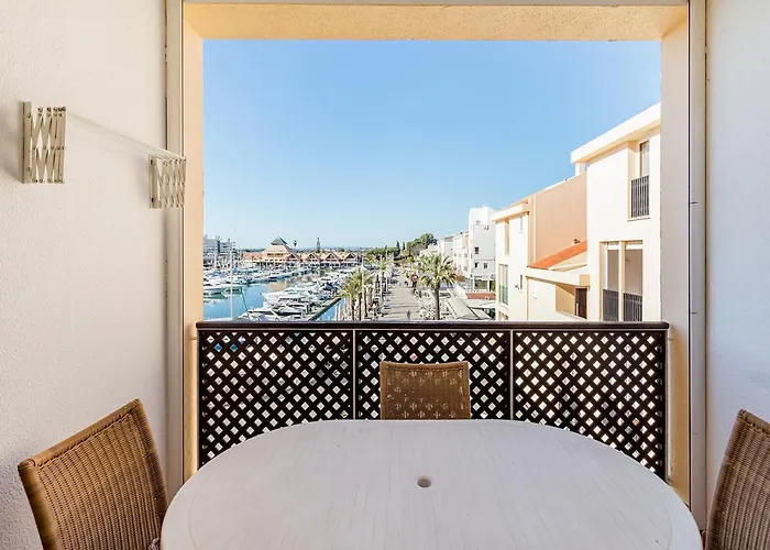 Marina Plaza By Garvetur