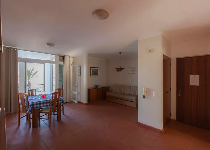 Marina Plaza By Garvetur